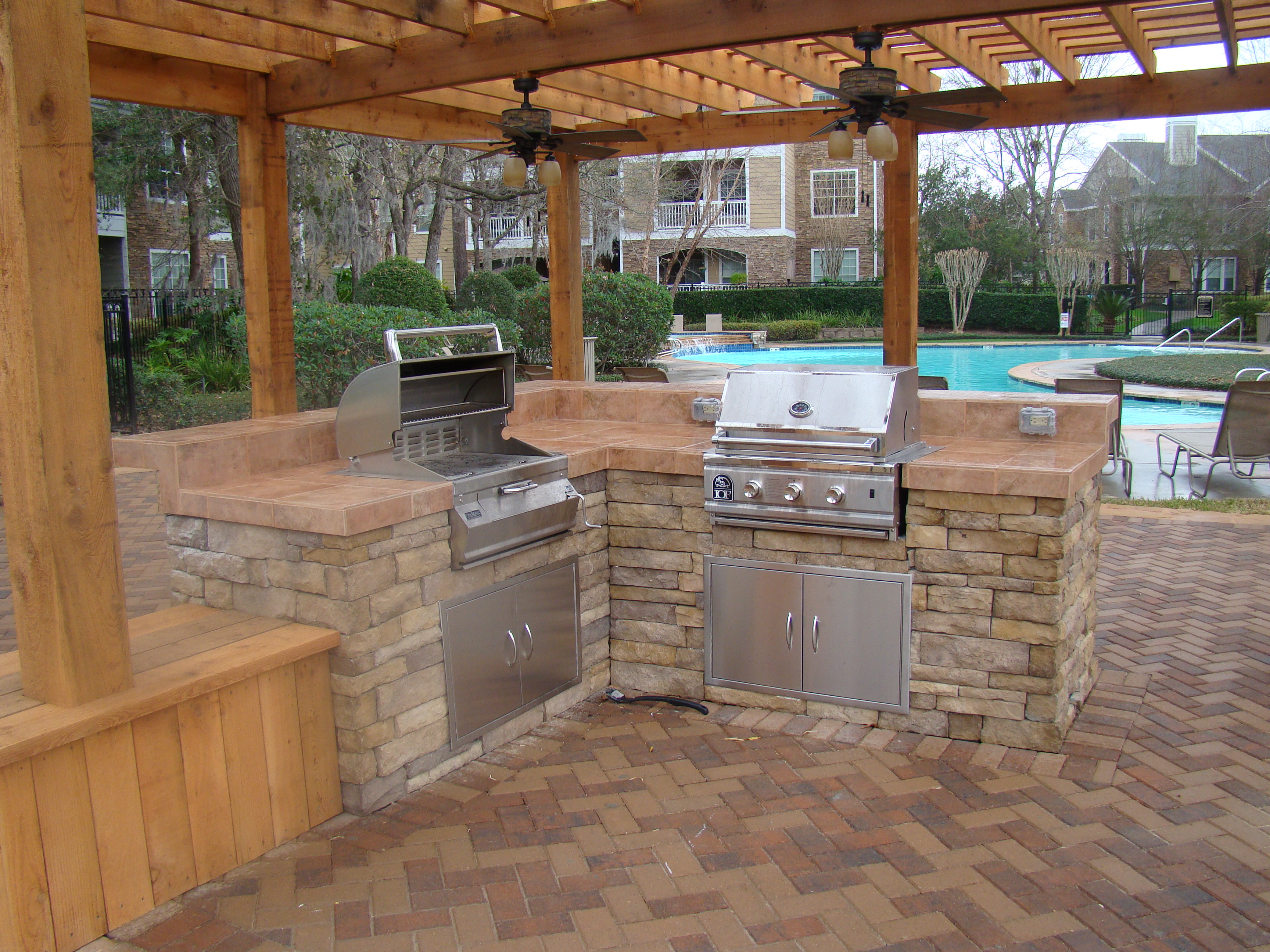 Outdoor Kitchens and Grills - Seattle Brickmaster